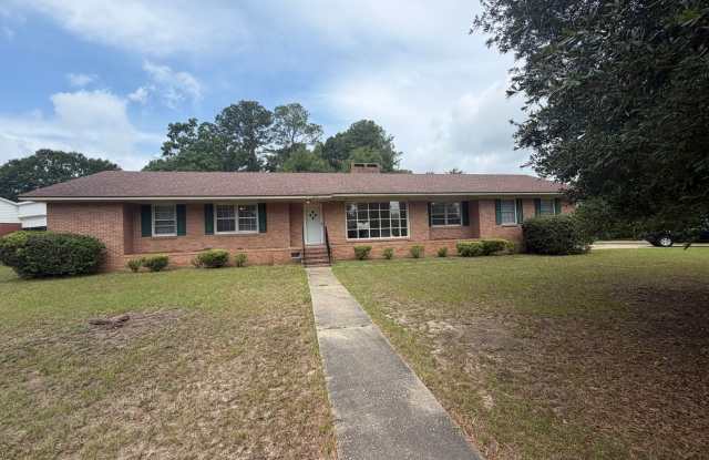 215 Lesesne Drive Gallery 1