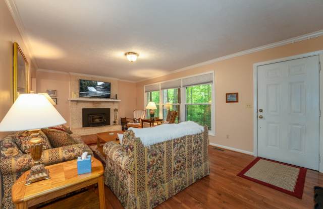 128 Wooden Bridge Road Gallery 3