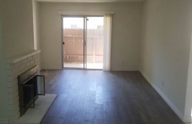 17522 Vandenberg Ln Unit #10 Gallery 3