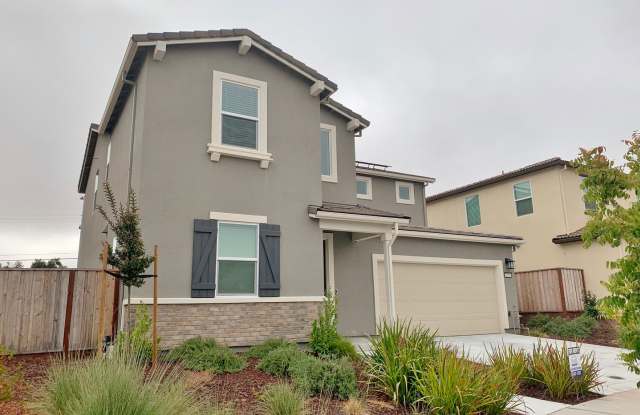 4 Bedroom Home in Hollister - 2130 Brighton Drive, Hollister, CA 95023