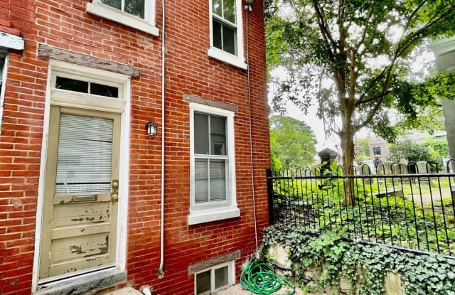 8 PENNS COURT - 8 Penn Court, Philadelphia, PA 19144