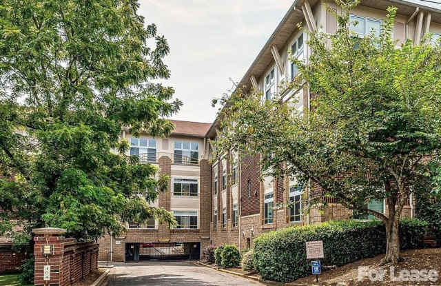404 N Laurel Avenue photos photos