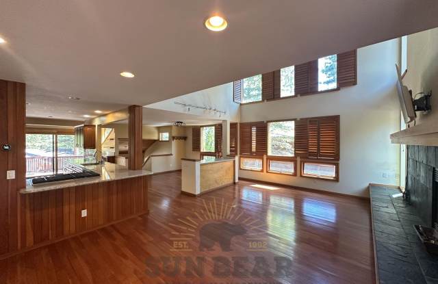 Bright Unfurnished Home with 2 Car Garage! photos photos