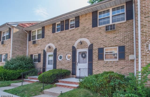 320 SOUTH - 320 S, Ridgewood, NJ 07450
