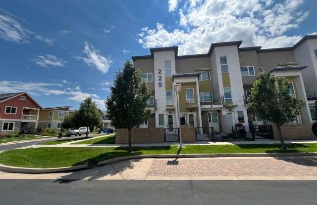 Beautiful Modern Townhouse in North Fort Collins photos photos
