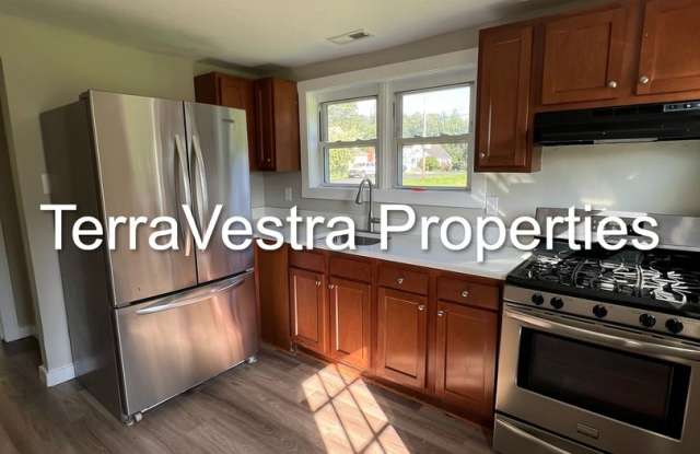 4 Bed Single Family house in Glassboro! Eligible for $500 Security Deposit & Discounted Internet! Gallery 3