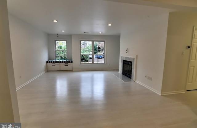 11717 KARBON HILL CT #703B Gallery 2