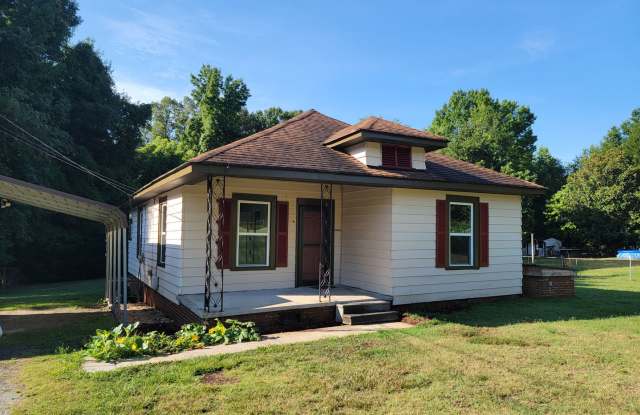 Complete remodeled 3 bedroom 1 1/2 bath home in Belmont!! - 6 Bell Street, Gaston County, NC 28012