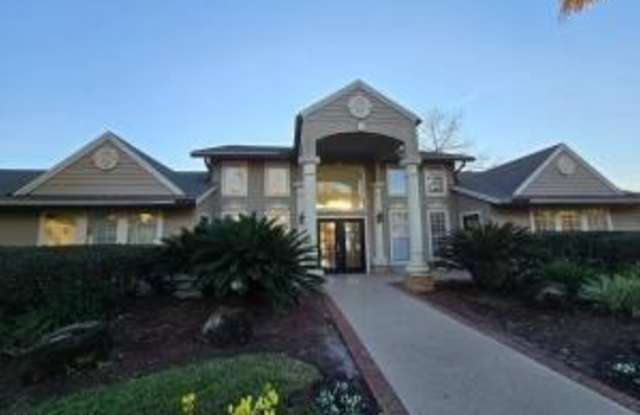 10200 BELLE RIVE Boulevard photos photos