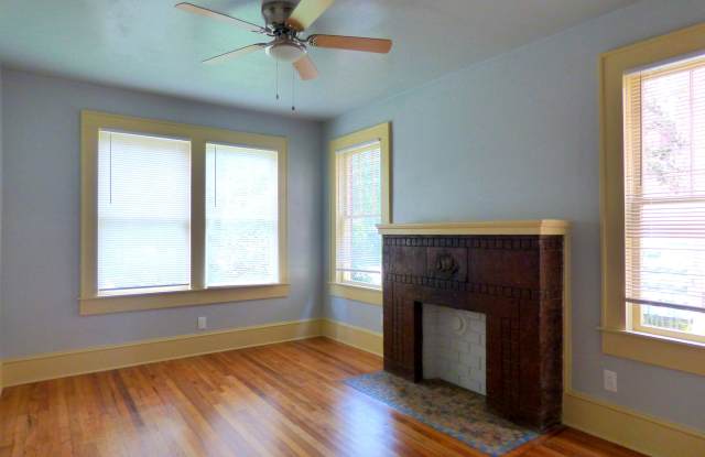 1623 N LIBERTY ST Gallery 3