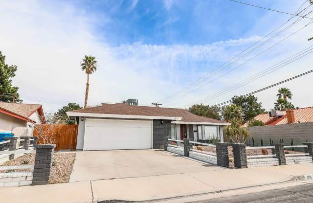 Beautifully Renovated Pool Home in the Heart of Central Las Vegas! photos photos