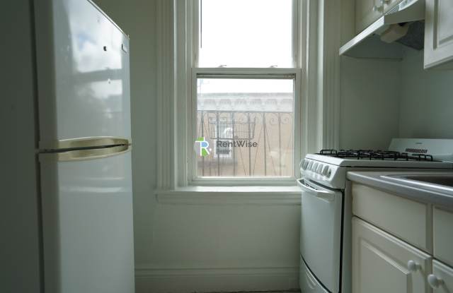 110 Warren Street Gallery 3