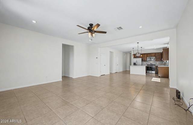 17865 W DALEY Lane Gallery 4
