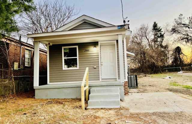 2545 Spottswood Avenue photos photos