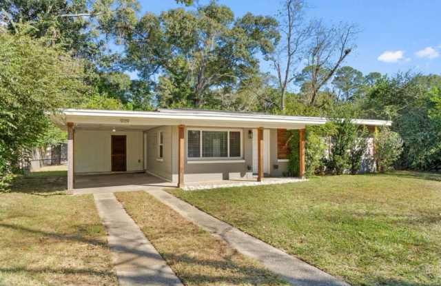 Charming 3-Bedroom Home in Pensacola! photos photos