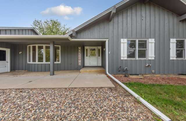 18781 Cedar Avenue Gallery 3