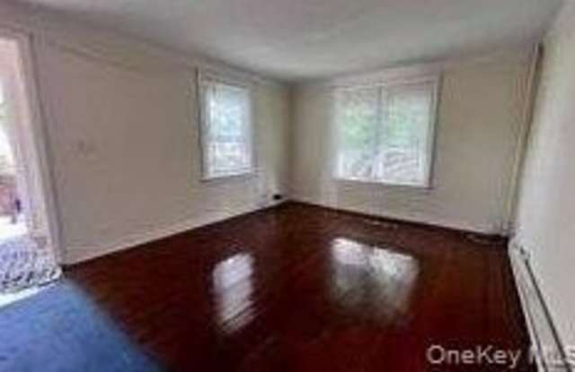 105 Hawkins Boulevard Gallery 2