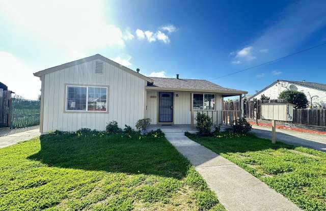 Ready For Move In! ~Amazing and Newly Renovated 2 Beds 1 Bath photos photos Ready For Move In! ~Amazing and Newly Renovated 2 Beds 1 Bath photos photos