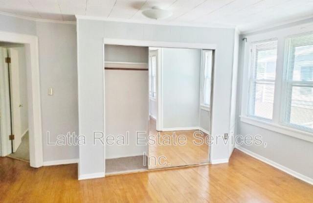 102 E Linden Ave Gallery 4