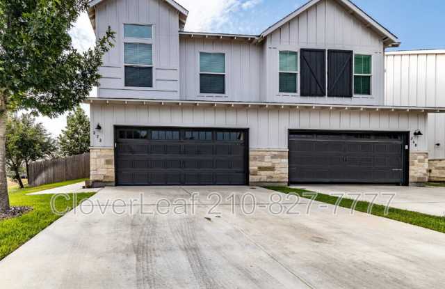 272 Sapphire - 272 Sapphire Drive, New Braunfels, TX 78130