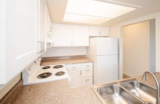 Georgia Avenue Apartments Gallery 3