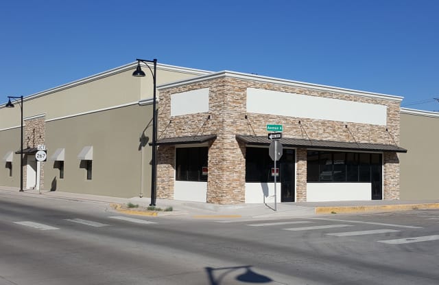101 N Avenue A - 101 North Avenue a, Portales, NM 88130