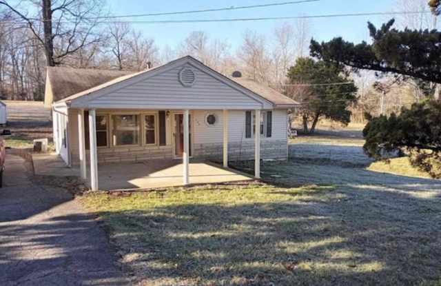Comfy 2 Bedroom, 1 Bath House located in Radcliff photos photos Comfy 2 Bedroom, 1 Bath House located in Radcliff photos photos