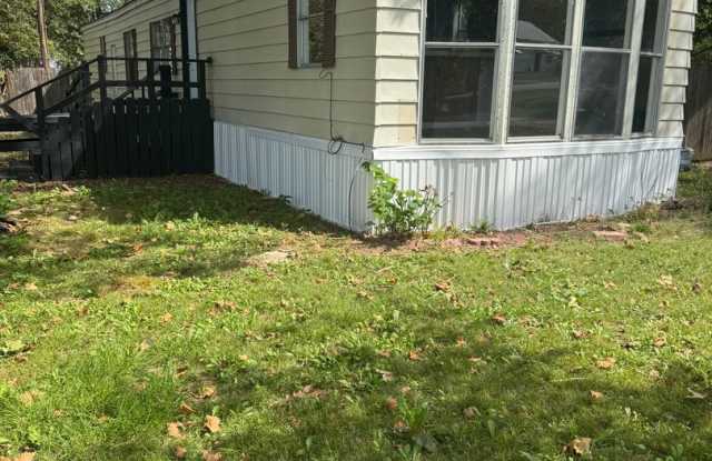 328 NE Roselawn photos photos