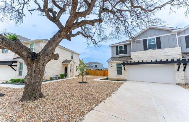 Stunning 4-Bedroom Home with 2 Living Areas & Flexible Layout in Leander! Gallery 4