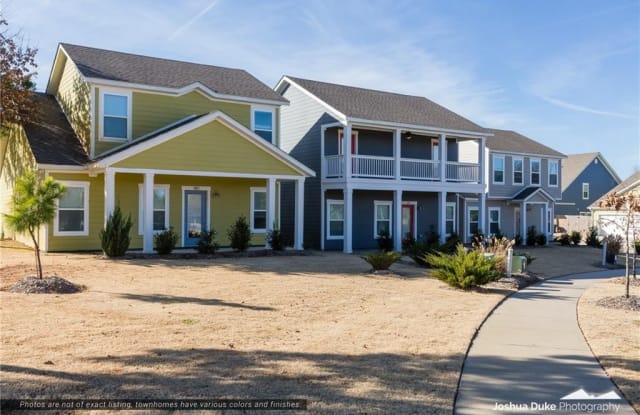 1640  N Golf Club  DR - 1640 North Golf Club Drive, Fayetteville, AR 72704