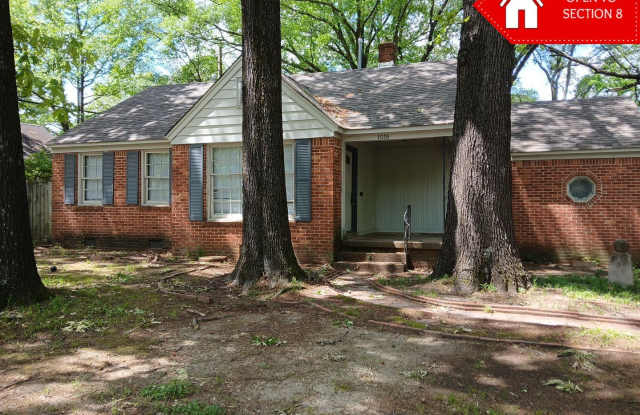Delightful 3 bed 1 bath home - Open To Section 8 photos photos