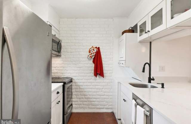 14419 GOLDEN OAK Court Gallery 4