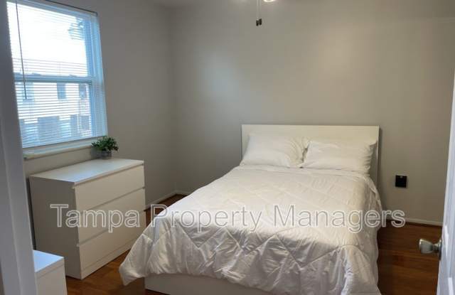 9015 Westchester Cir photos photos