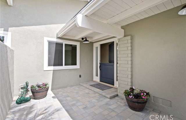 2219 Fiesta Gallery 3