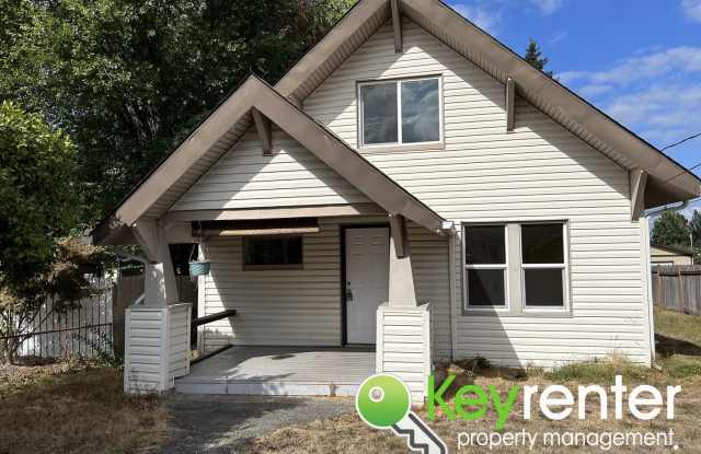 Delightful 3Bed/1.5Bath Craftsman Home photos photos