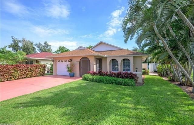 800 92nd AVE N - 800 92nd Avenue North, Naples Park, FL 34108