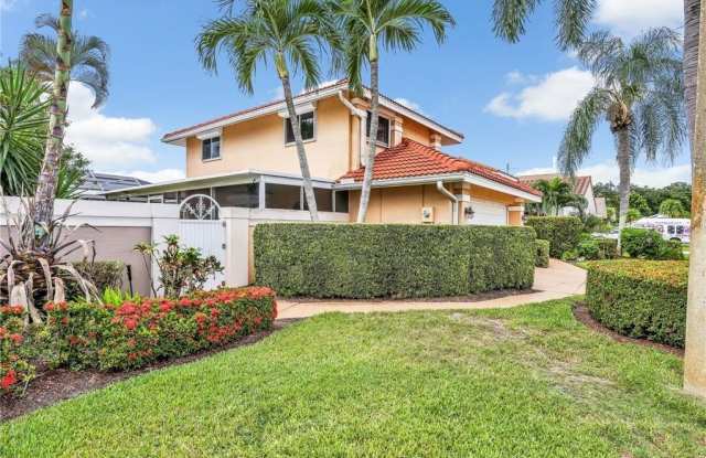 1256 Naples Lake Dr Gallery 3
