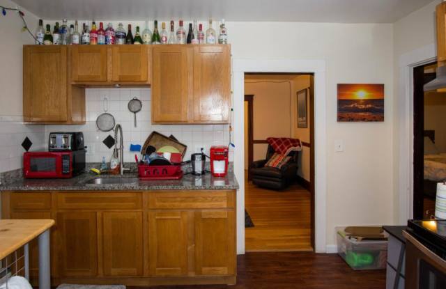 19 Sunset St. photos photos