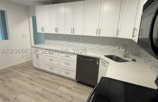 2910 NW 6th Ct Gallery 2