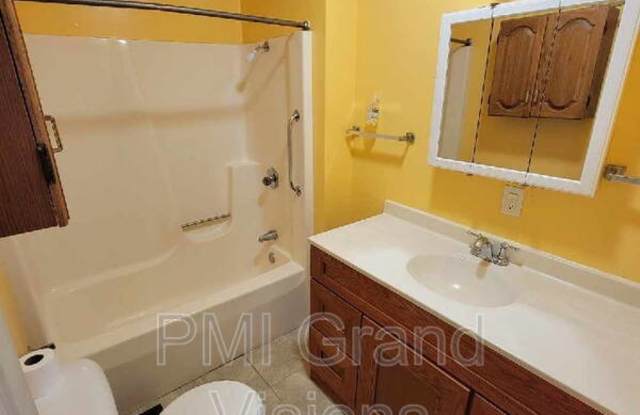 1436 W Macon St photos photos