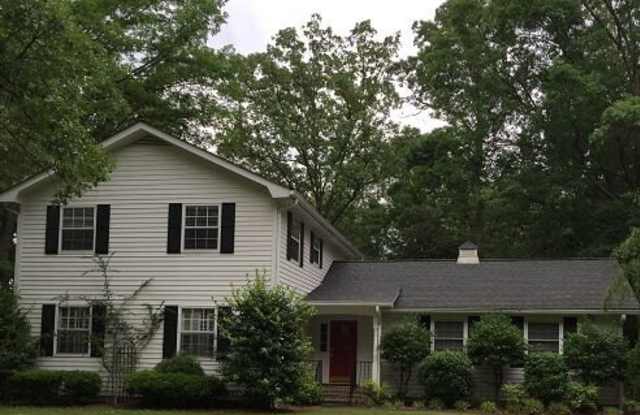119 Rolling Oaks Dr NW Gallery 1