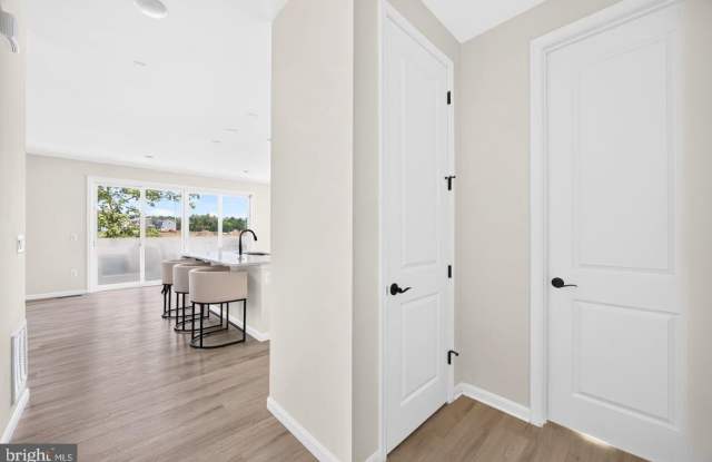 4172 FOXHAVEN Drive Gallery 4