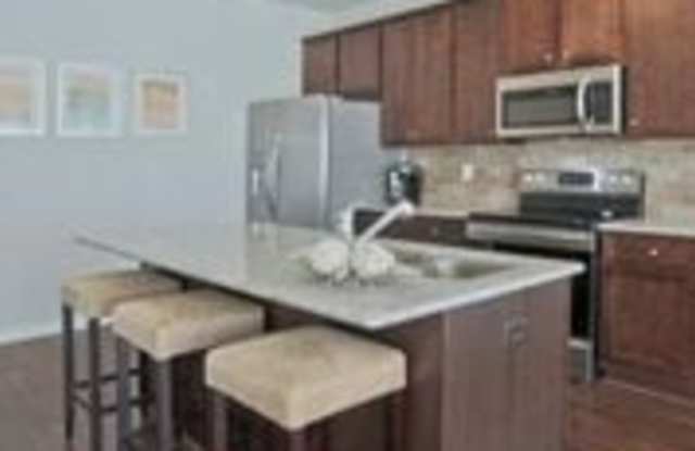 1586 Iris Walk Gallery 2