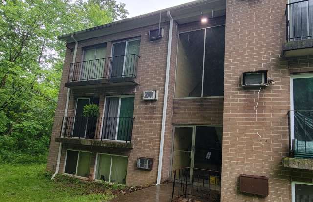 725 E Waterloo Rd photos photos