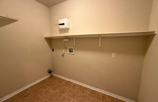 11402 Garden Falls Gallery 4
