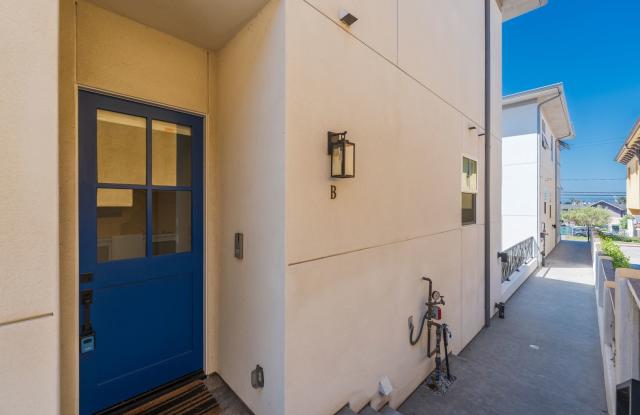 Modern Redondo Beach Townhome! Gallery 3