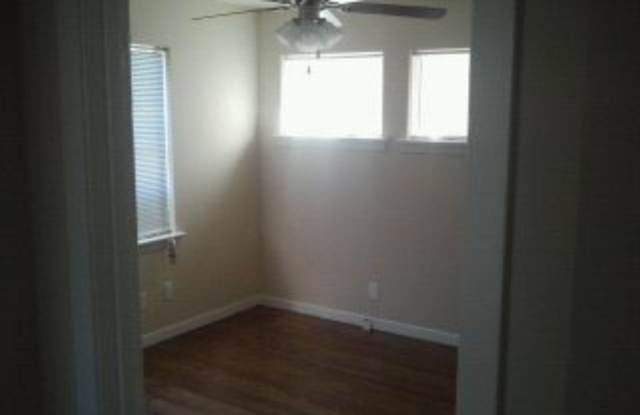648 Elm Street Gallery 3