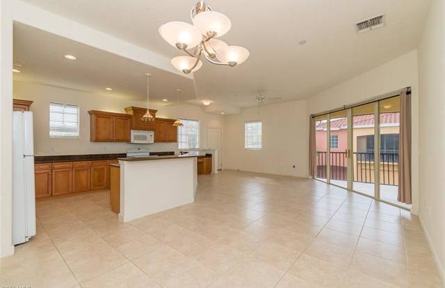 8721 Piazza Del Lago CIR Gallery 2