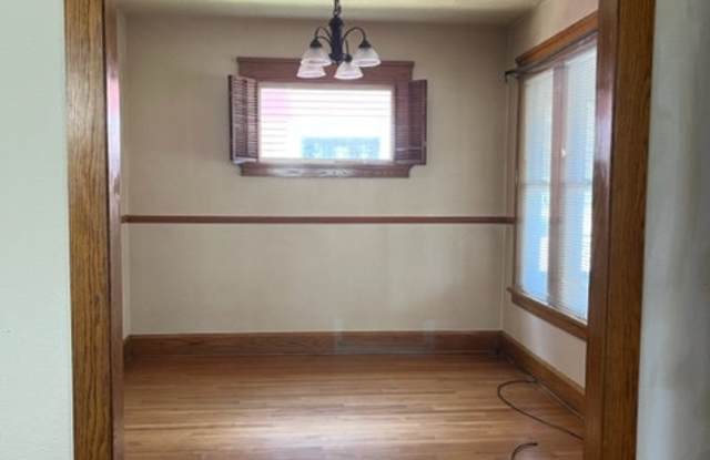 1522 Thurston Avenue Gallery 2
