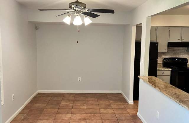6976 HANOVER PARKWAY Gallery 4